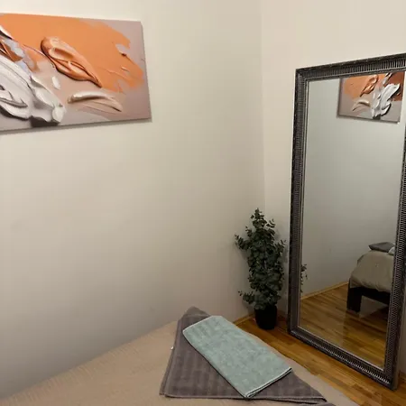 Apartment Golden Crown
