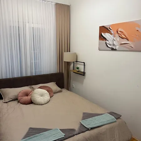 Apartment Golden Crown